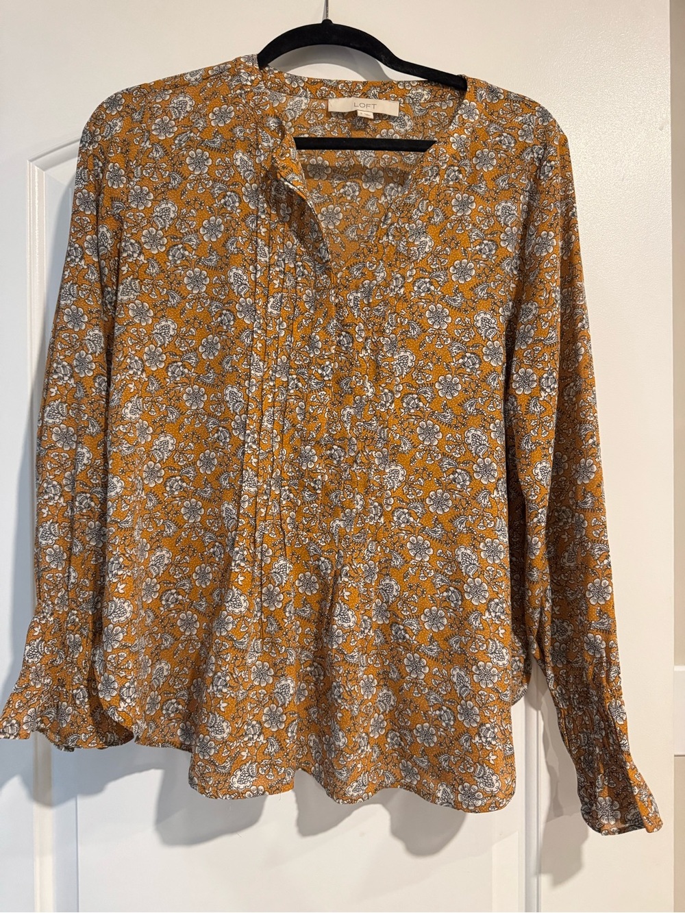 LOFT Orange Floral Pintuck V-Neck Long Sleeve Blouse